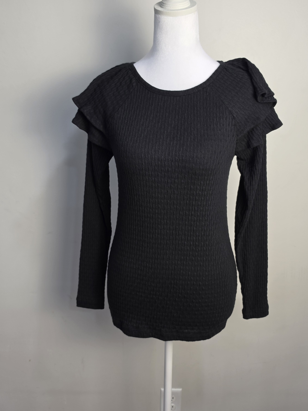 Women’s Black Ruffle Shoulder Long-Sleeve Top